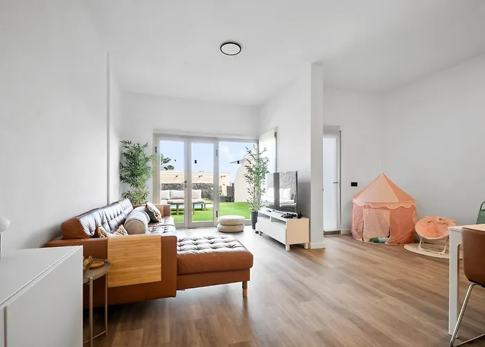 Amarilla Golf Pool House