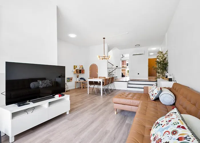 Semesterbostad Amarilla Golf Pool House