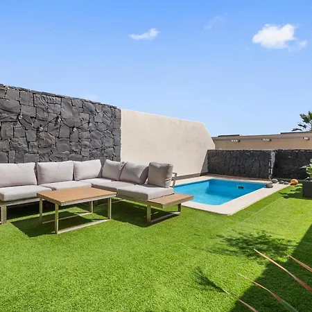 בית נופש Amarilla Golf Pool House סן מיגל דה אבונה