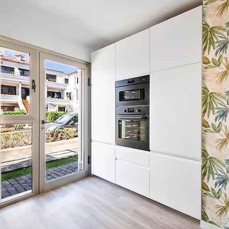 Amarilla Golf Pool House * San Miguel de Abona