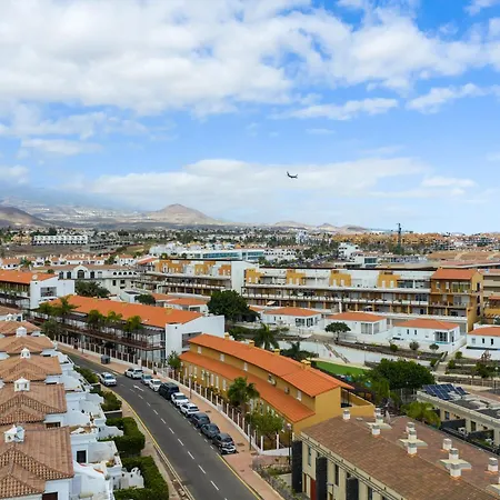 Amarilla Golf Pool House בית נופש