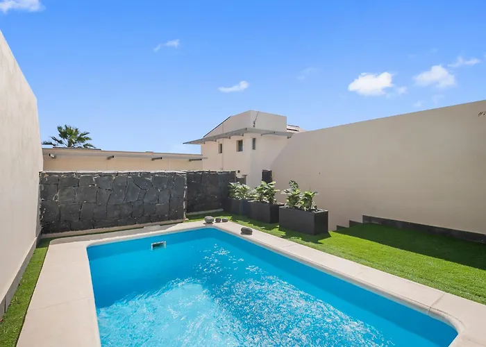 Amarilla Golf Pool House *