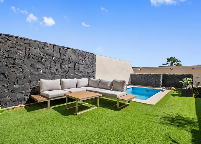 Amarilla Golf Pool House *