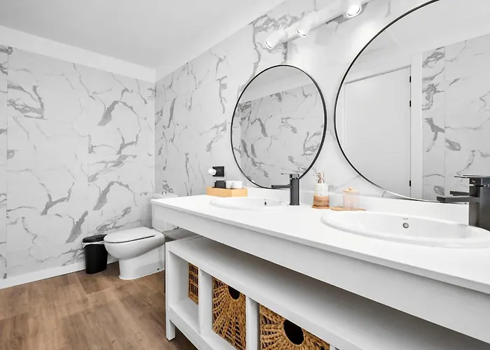 Amarilla Golf Pool House * San Miguel de Abona